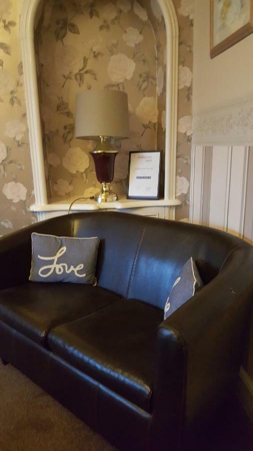 Ivanhoe Guest House Inverness Buitenkant foto